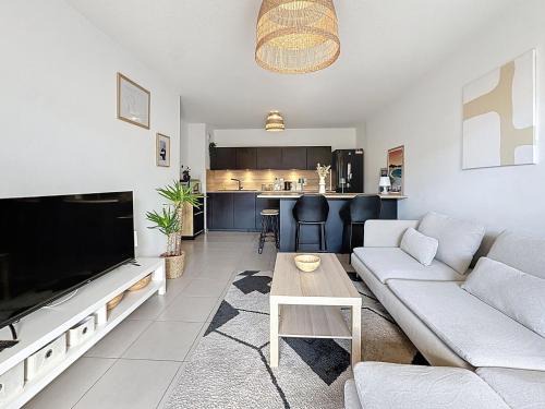 Saint-Martin Apartment | Superbe Appart 2ch, clim, terrasse, pkg, wifi, tv