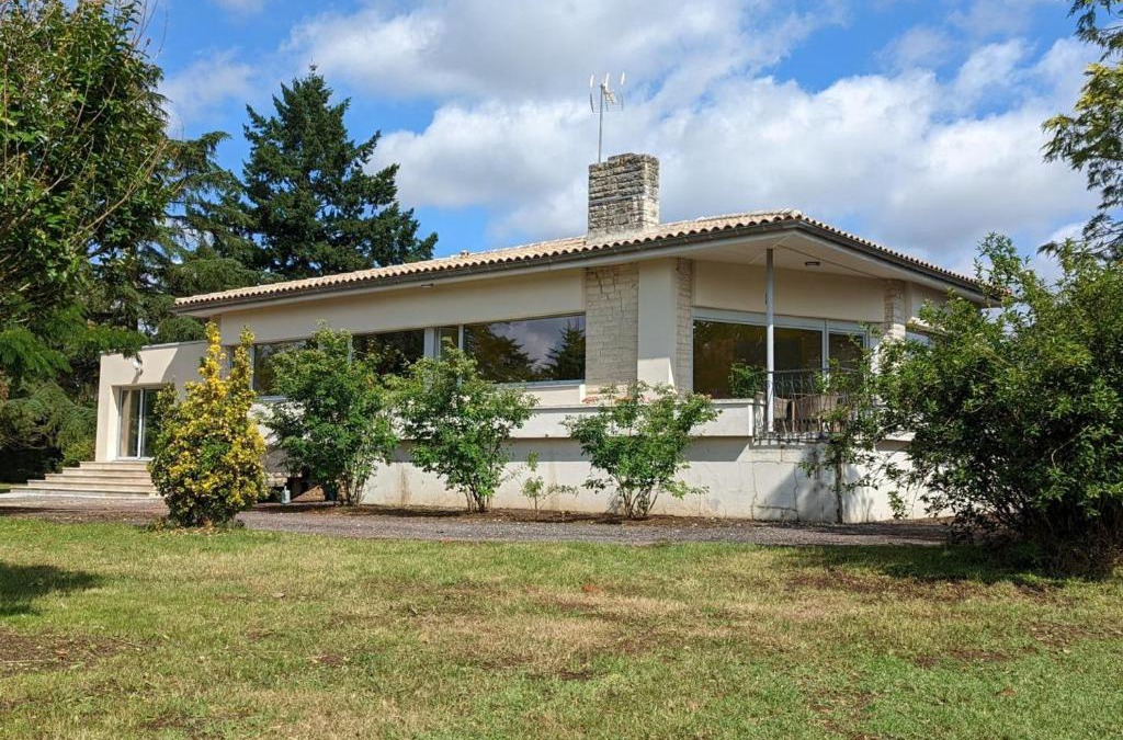 Agris House | Superbe maison avec spa privatif, jardin, animaux acceptés et Wi-Fi - FR-1-653-112