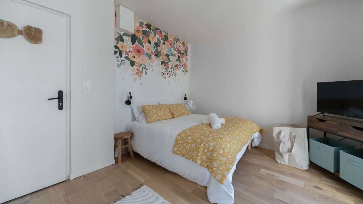 Vieux Vichy Apartment | Superbe studio climatisé dans immeuble classé