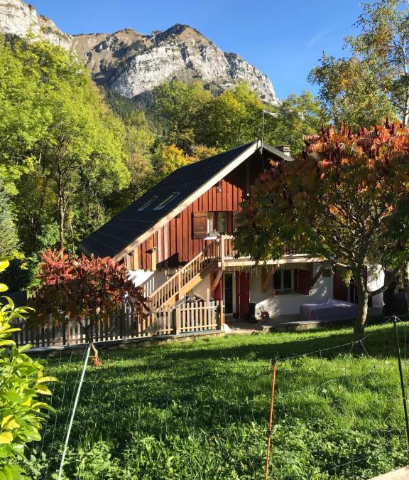 Montmin Apartment | Superbe T3 neuf en bord de rivière près d'Annecy