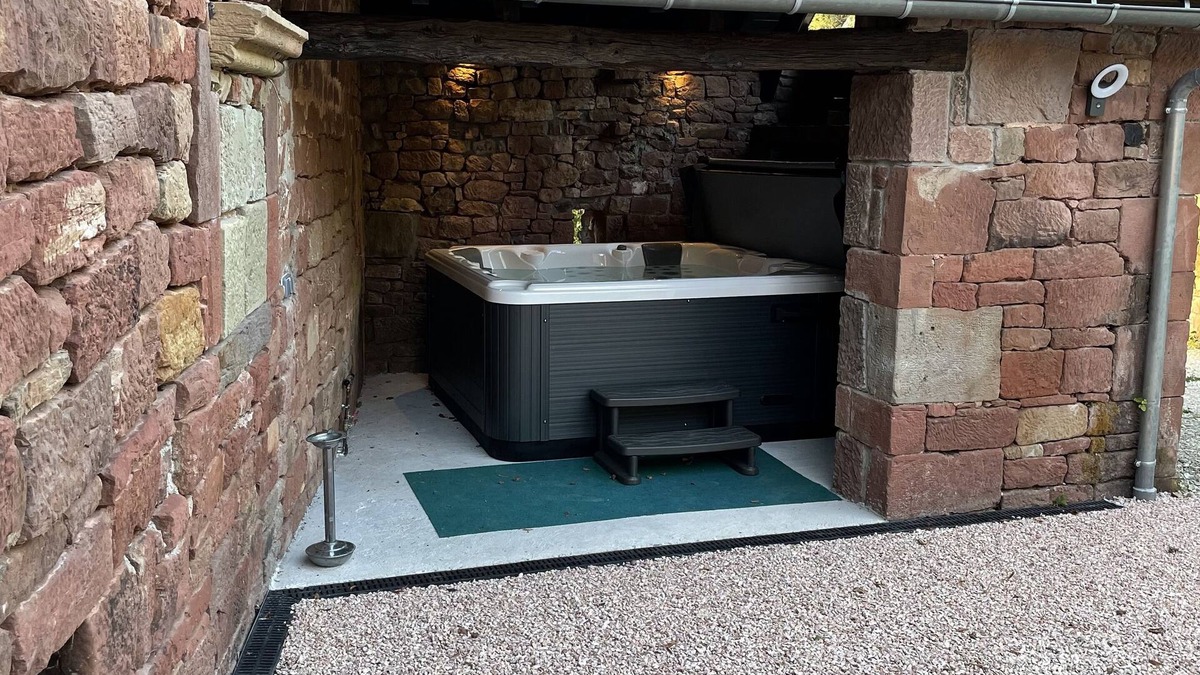 Collonges-la-Rouge Villa | Superbe Villa Avec Jaccuzi à Collonges la Rouge