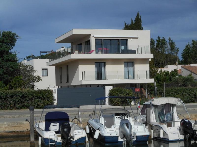 Miramar House | SUPERBE VILLA VUE MER 10 COUCHAGES La LONDE LES MAURES Entre HYERES et Le LAVANDOU 4 Etoiles PISCINE CHAUFFEE