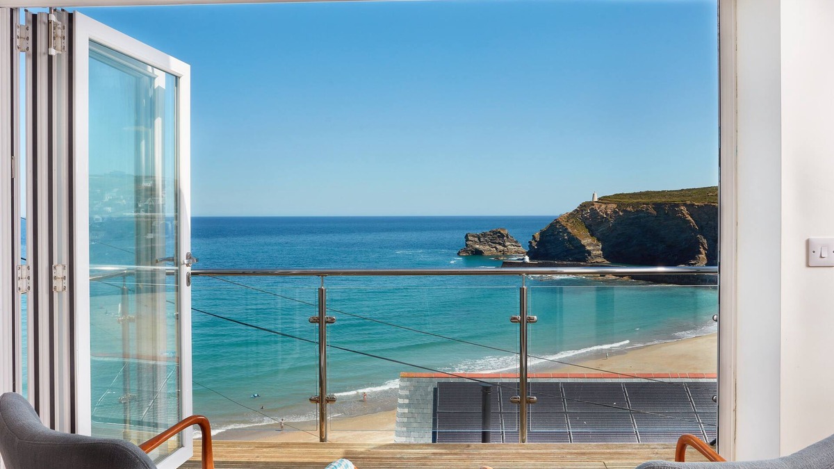 Portreath House | Superbly appointed accommodation, and a soothing hot tub on the decked balcony.