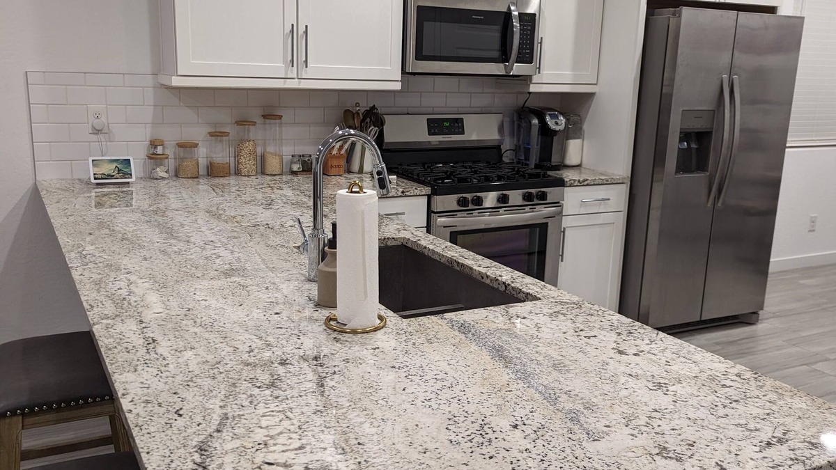 Glendale House | SuperBowl Vacation Home 1/4 mile from StateFarm Stadium