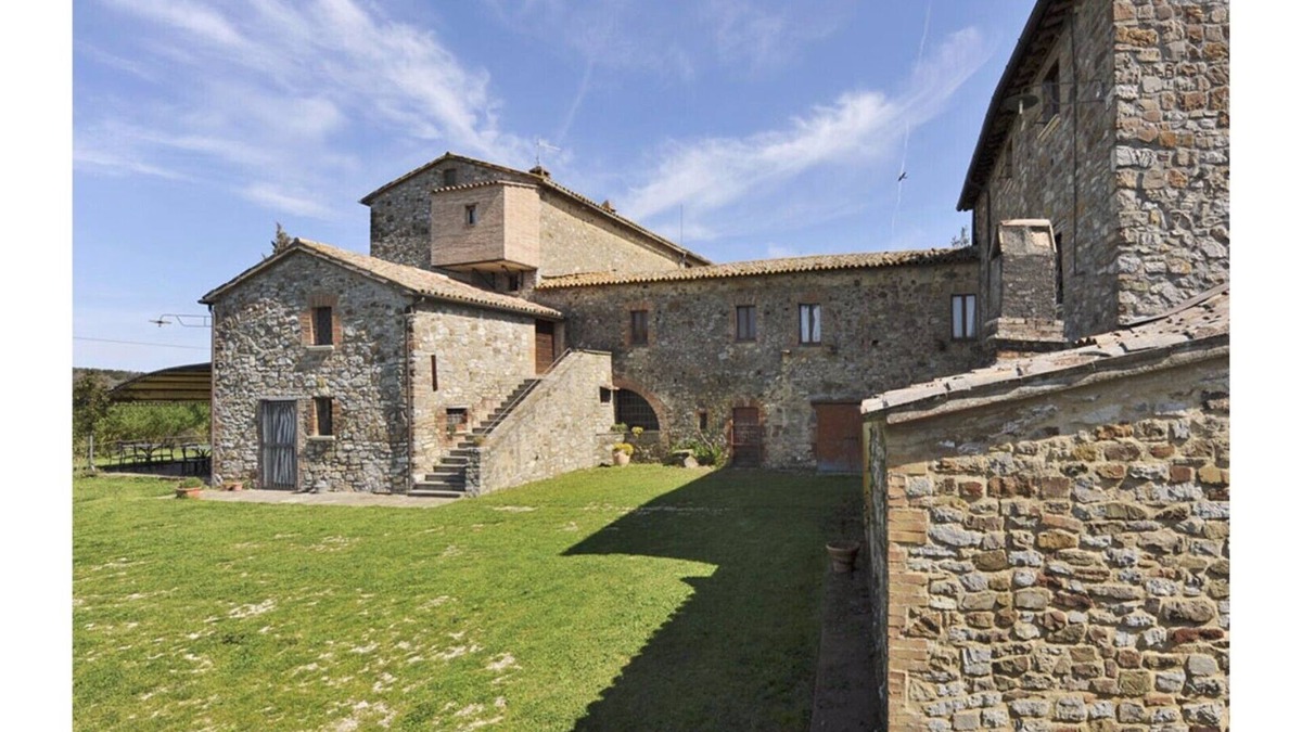 Orvieto Apartment | SUPERIOR APARTMENT COURTYARD
