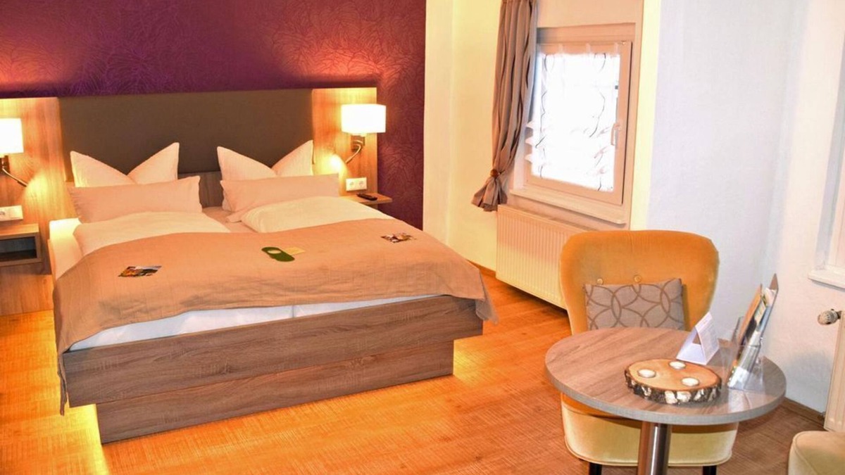 Pfaffendorf Bed & Breakfast | Superior Double Room, Shower, Toilet - Pension Lachmann