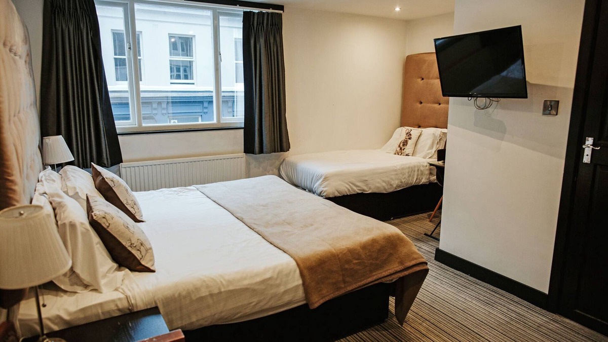 Southport House | Superior Family Room