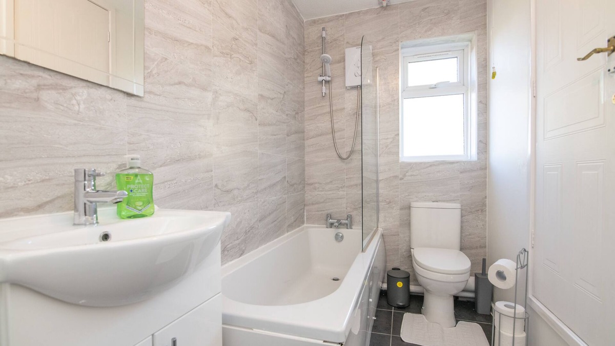 Tipton House | Superior House-Private Bathroom