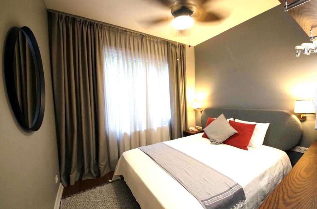 Gumussuyu Mahallesi Apartment | Superior refurbished flat in the heart of Istanbul