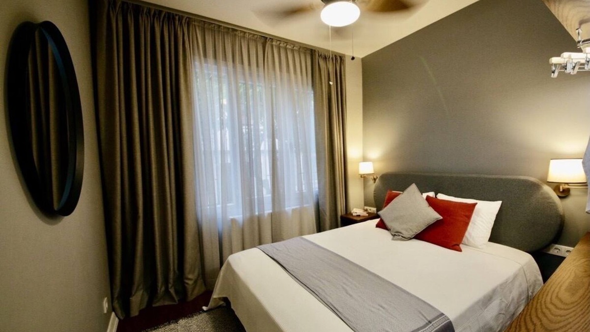 Gumussuyu Mahallesi Apartment | Superior refurbished flat in the heart of Istanbul