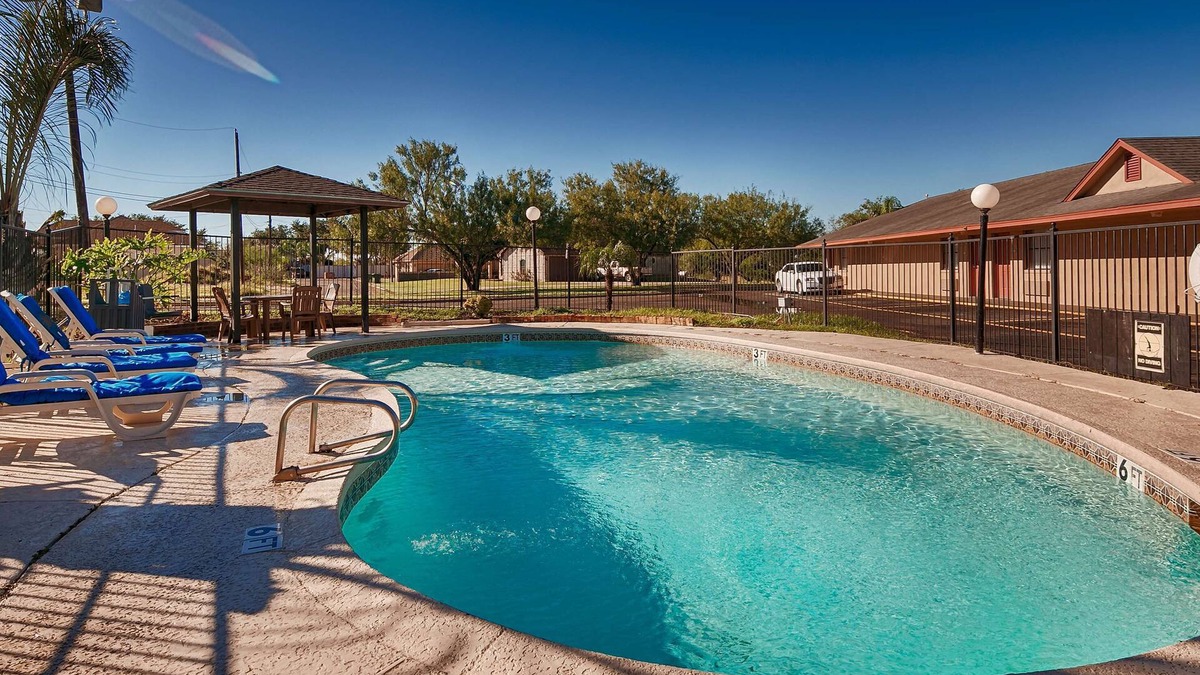 Falcon Lake Estates Hotel | SureStay Hotel by Best Western Zapata