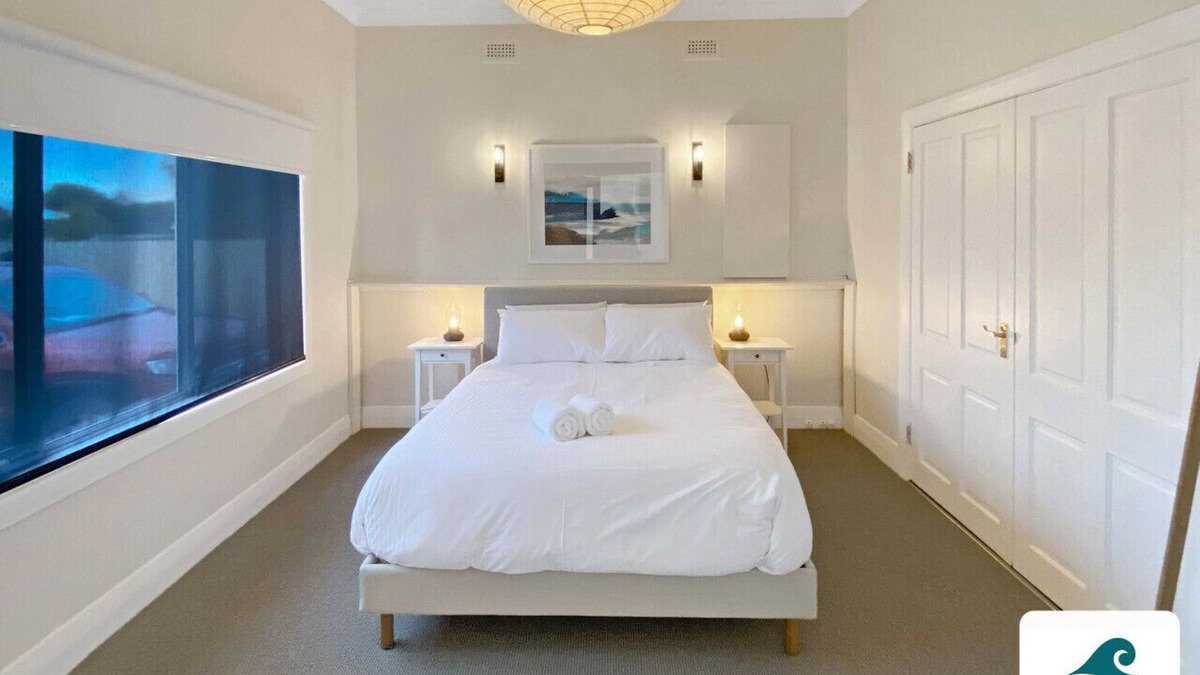 Surf Beach House | Surf Beach Remote Retreat - Linen Included