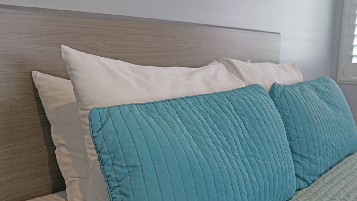 Huntington Beach Hotel | Surf City Inn - Near Seal Beach Pier