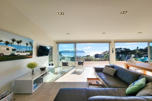 Hot Water Beach House | Surf View Hot Water Beach