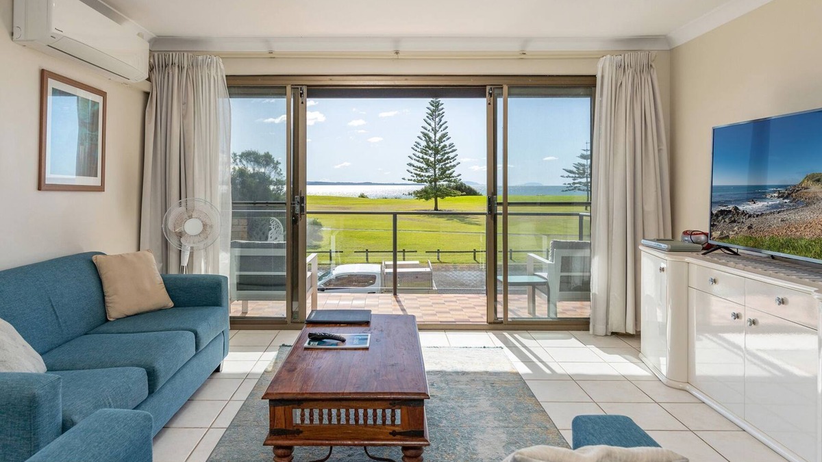 Forster Apartment | Surfspray 3 - Pebbly Beach