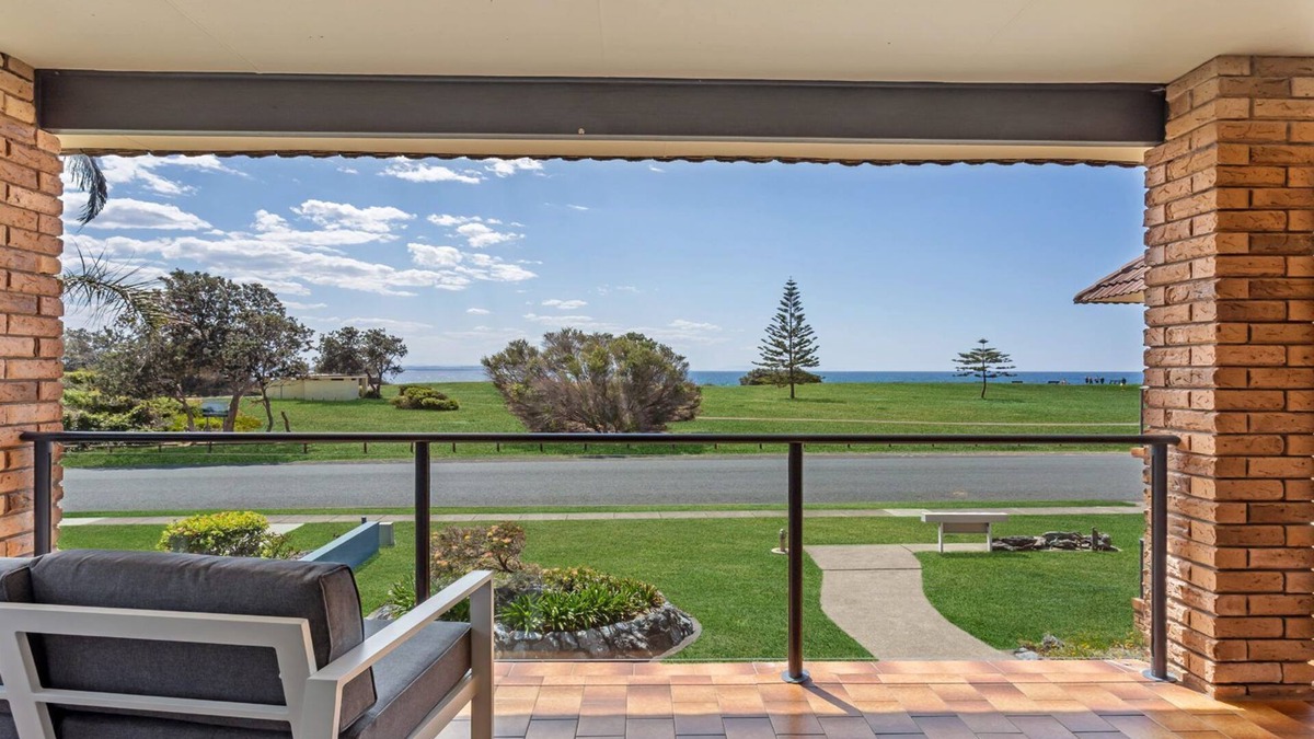 Forster Apartment | Surfspray 4 - Pebbly Beach