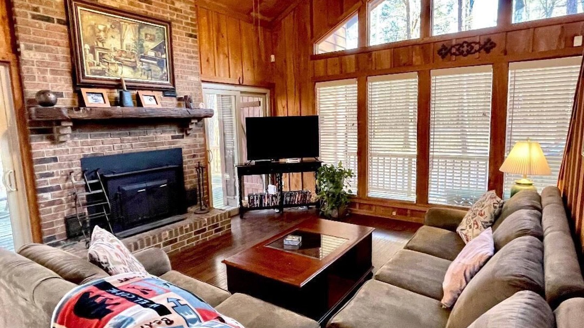 Counce Cabin | Surprise Valley - 3/2 Pickwick Lake Cabin - no pet fee