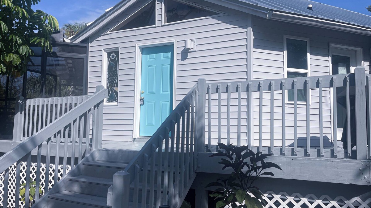 Sanibel Cottage | Surrounded by Nature - 28 Day Rental - completely renovated after Hurricane Ian.