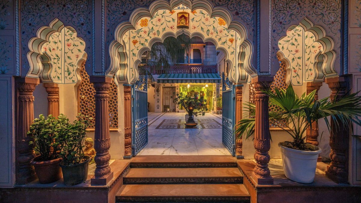 Adarsh Nagar Hotel | Suryaa Villa - A City Centre Hotel