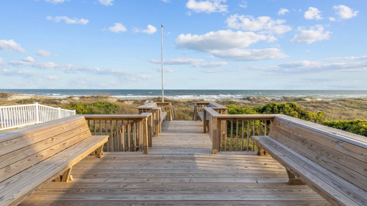 Atlantic Beach House | Sutton Cottage-Ocean Front Home