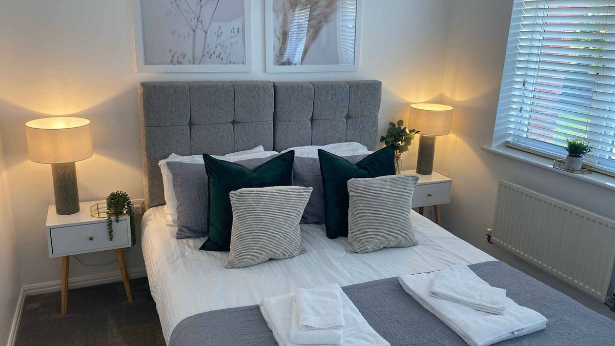 Thatto Heath Cabin | Sutton Heath Lodge