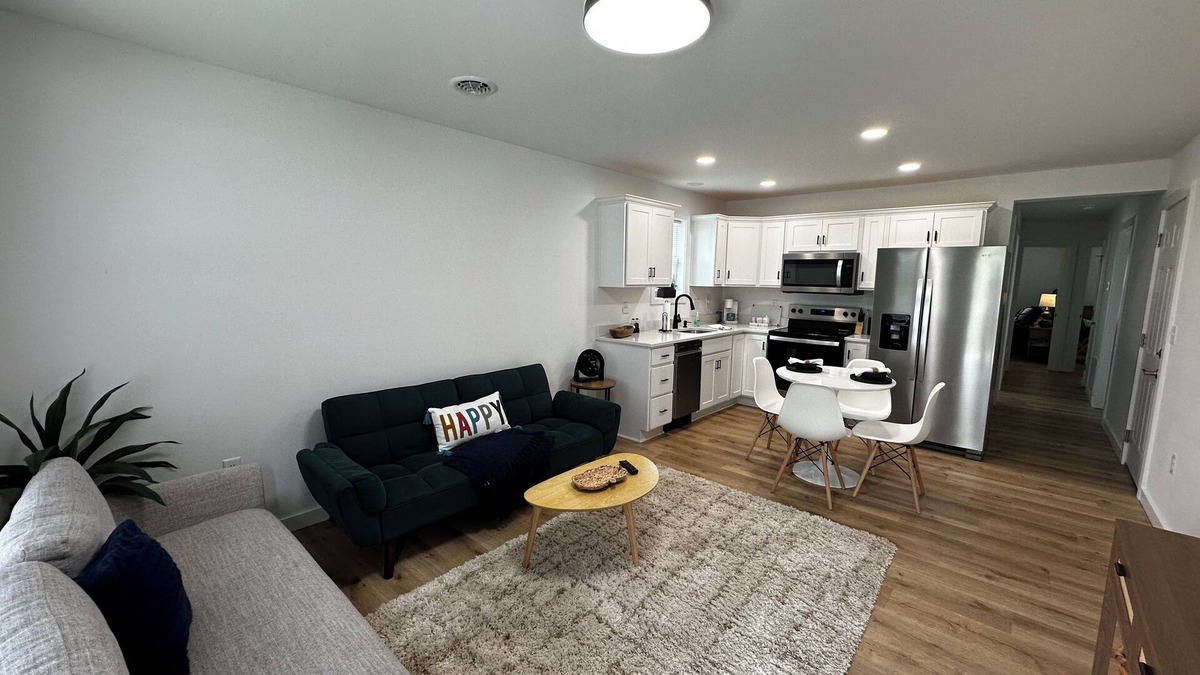 Lawson Heights House | SVC Homecoming, Ligonier Days, Palmer Airport- New 3BD House