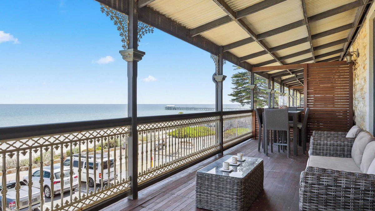 Henley Beach Apartment | Swainson at Del Monte