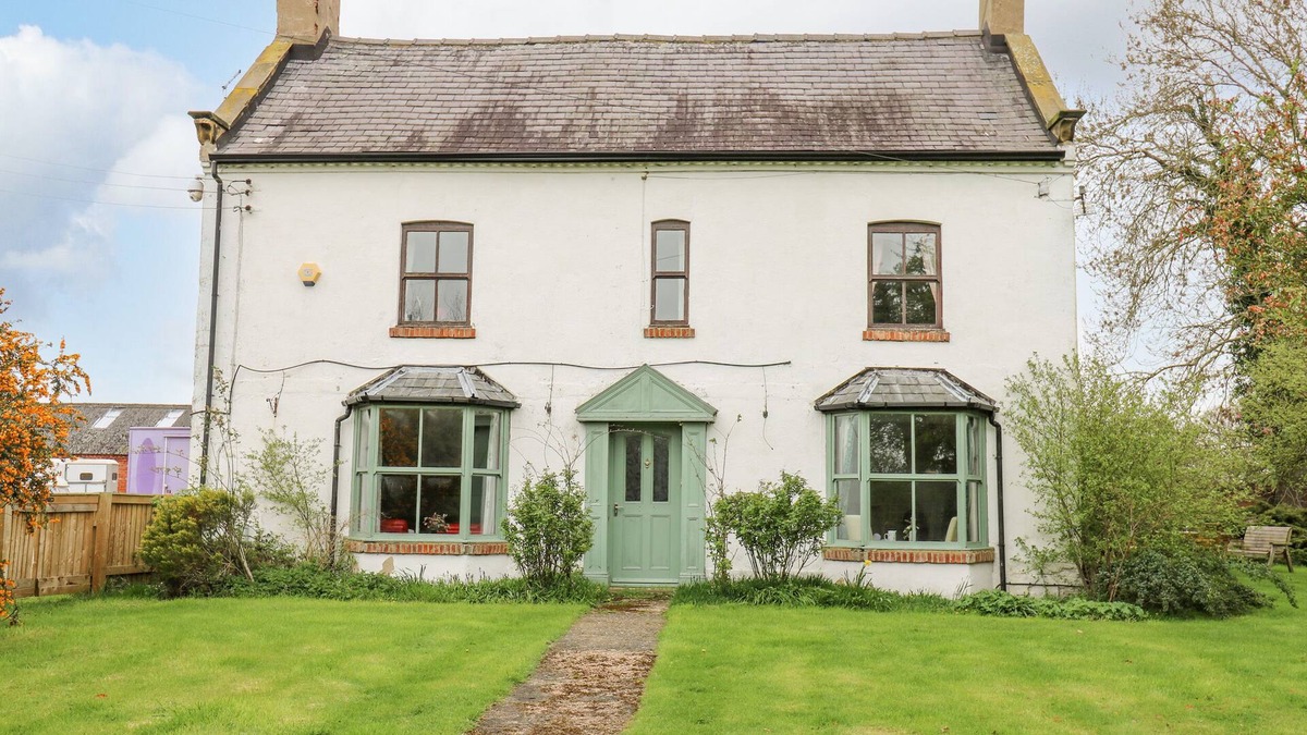 Kirk Sandall Other | SWALLOWS FARM, character holiday cottage in Stainforth, Doncaster
