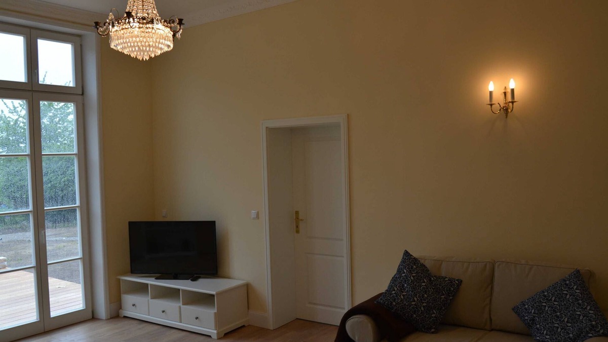 Hof Redentin Apartment | Swan Lake - Redentin Manor