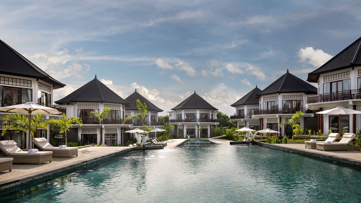 Saba Hotel | Swan Paradise A Pramana Experience