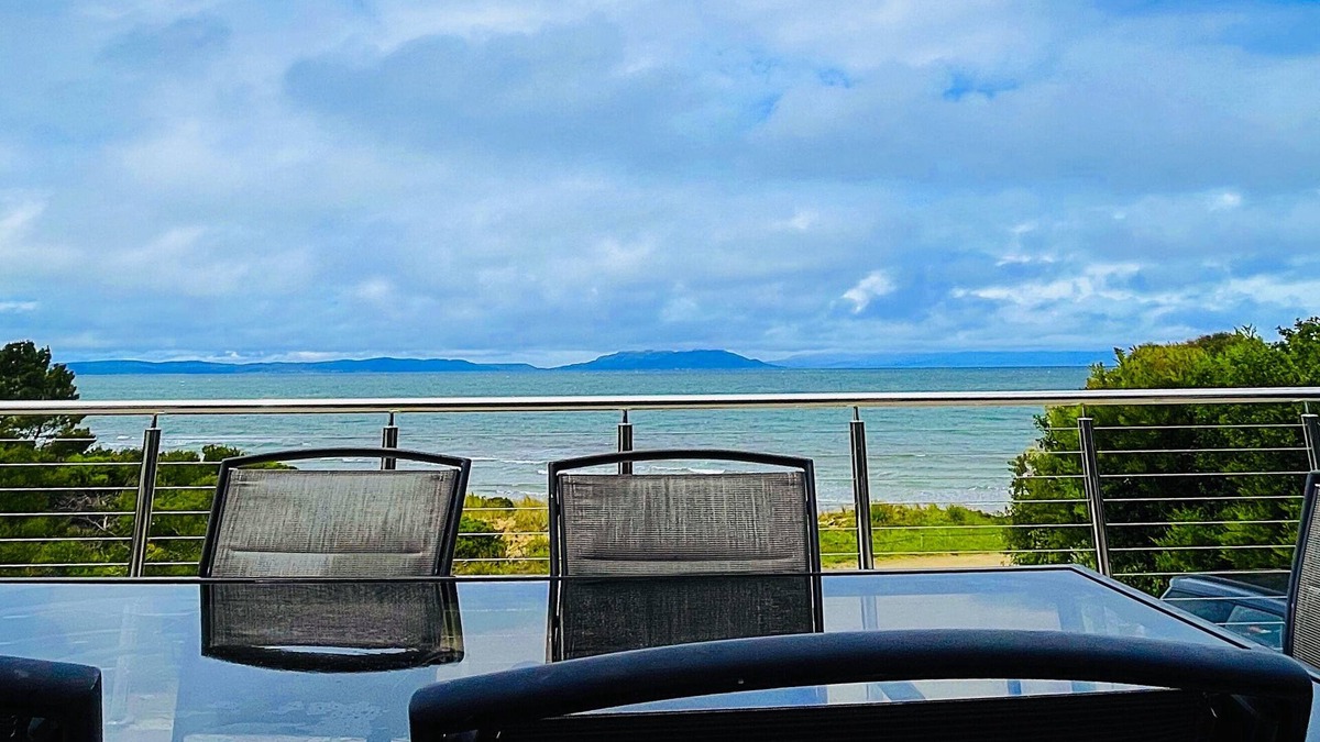 Swansea House | Swansea Beach House Ocean Front