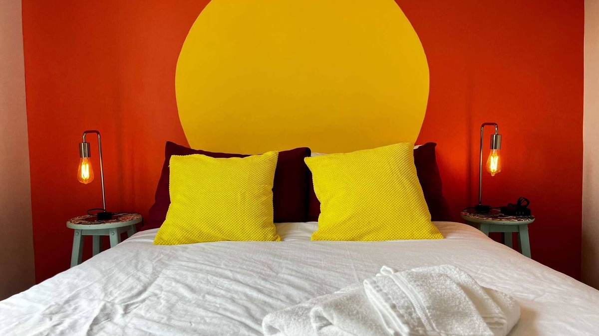 Downtown Apartment | Swedish House, Bright and Modern Downtown Retreat