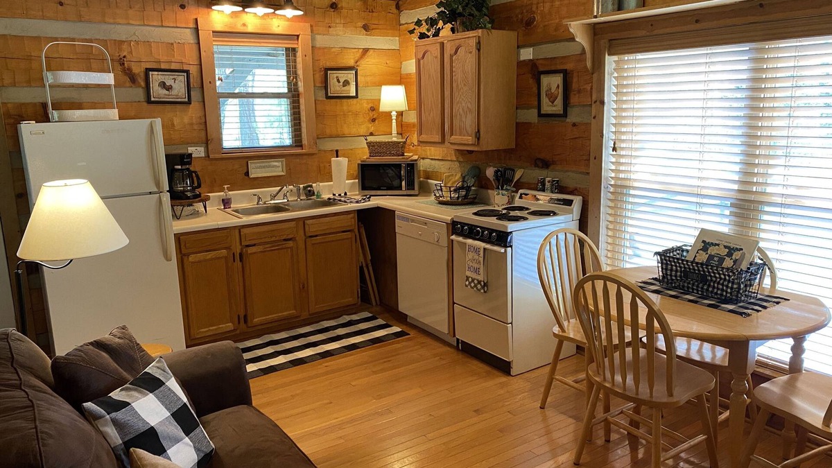 Cosby Cabin | Sweet - 2 Bedrooms, 2 Baths, Sleeps 6 Cabin by RedAwning