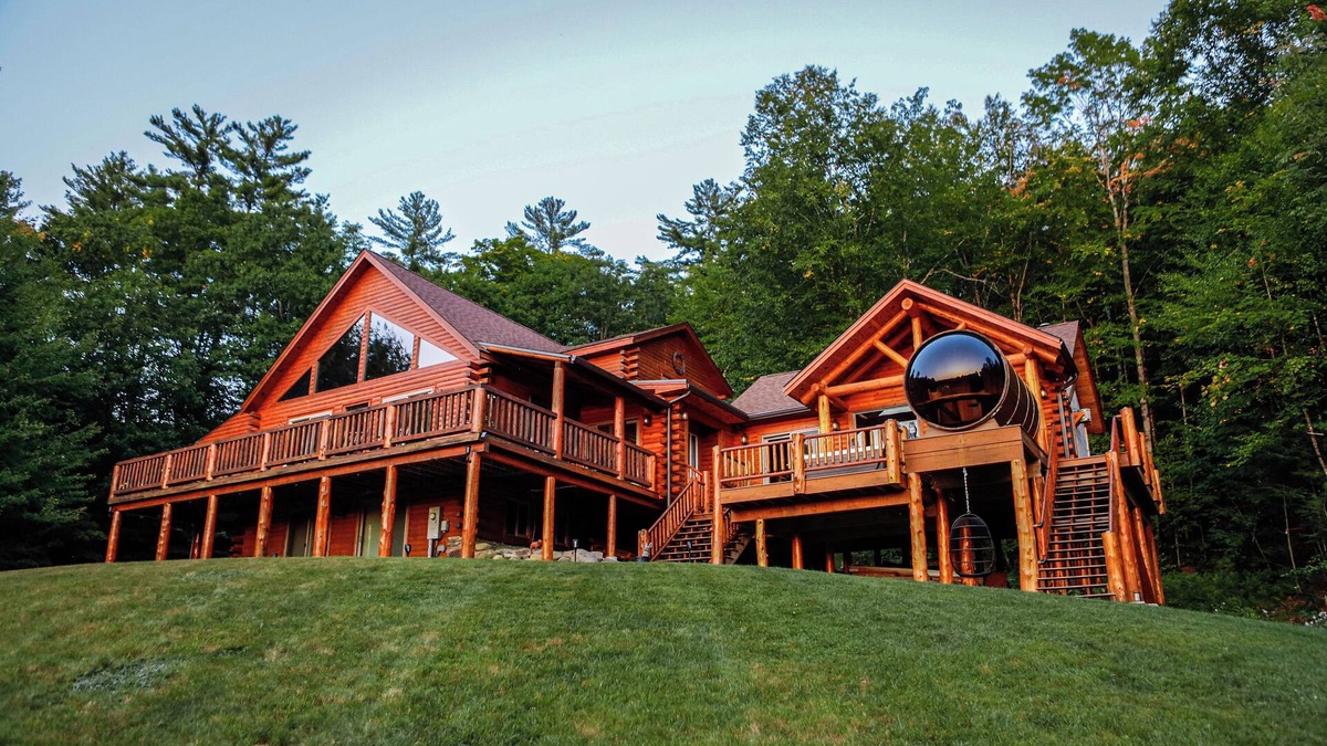 Campton Cabin | Sweet Cabin in the White Mountains Hot Tub & Sauna
