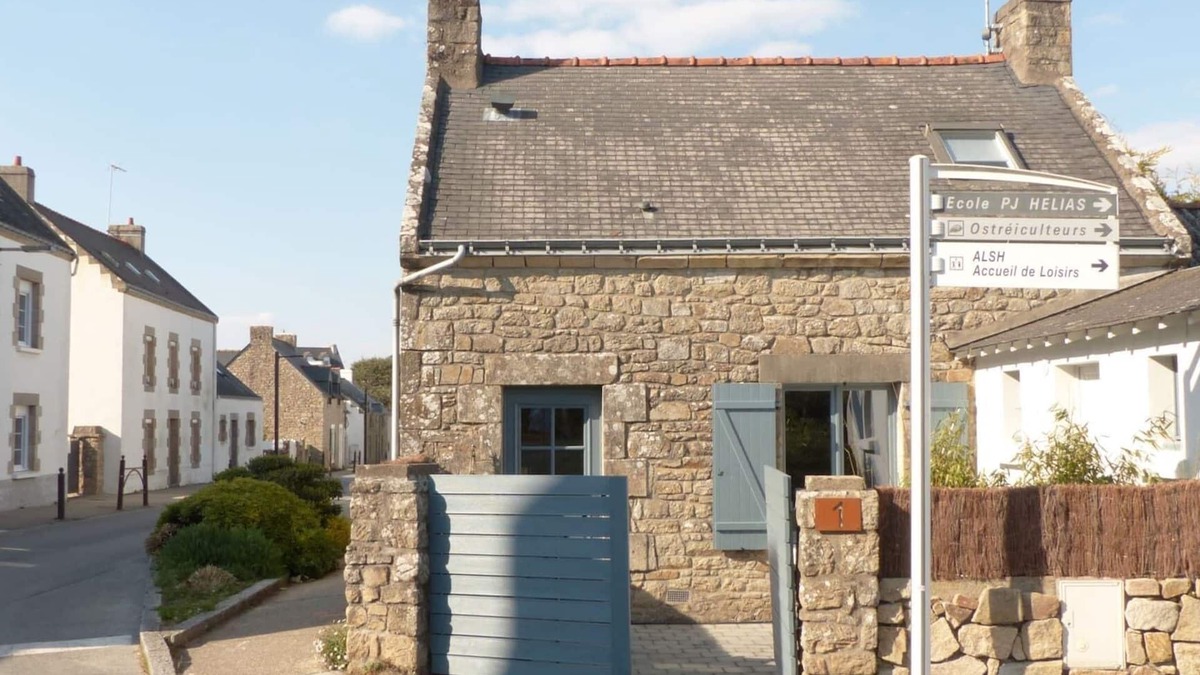 Saint-Philibert Ski Chalet | Sweet Fisherman Cottage