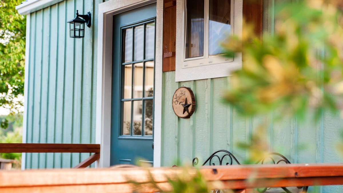 Dripping Springs Cabin | SWEET HILL COUNTRY CABIN in the PERFECT location; Sleeps 4-5