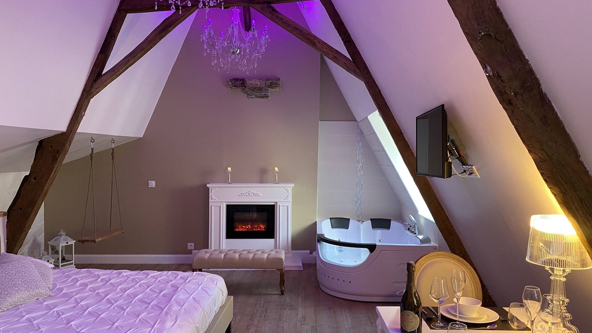 Lannion Apartment | Sweet Love romantic suite with private spa