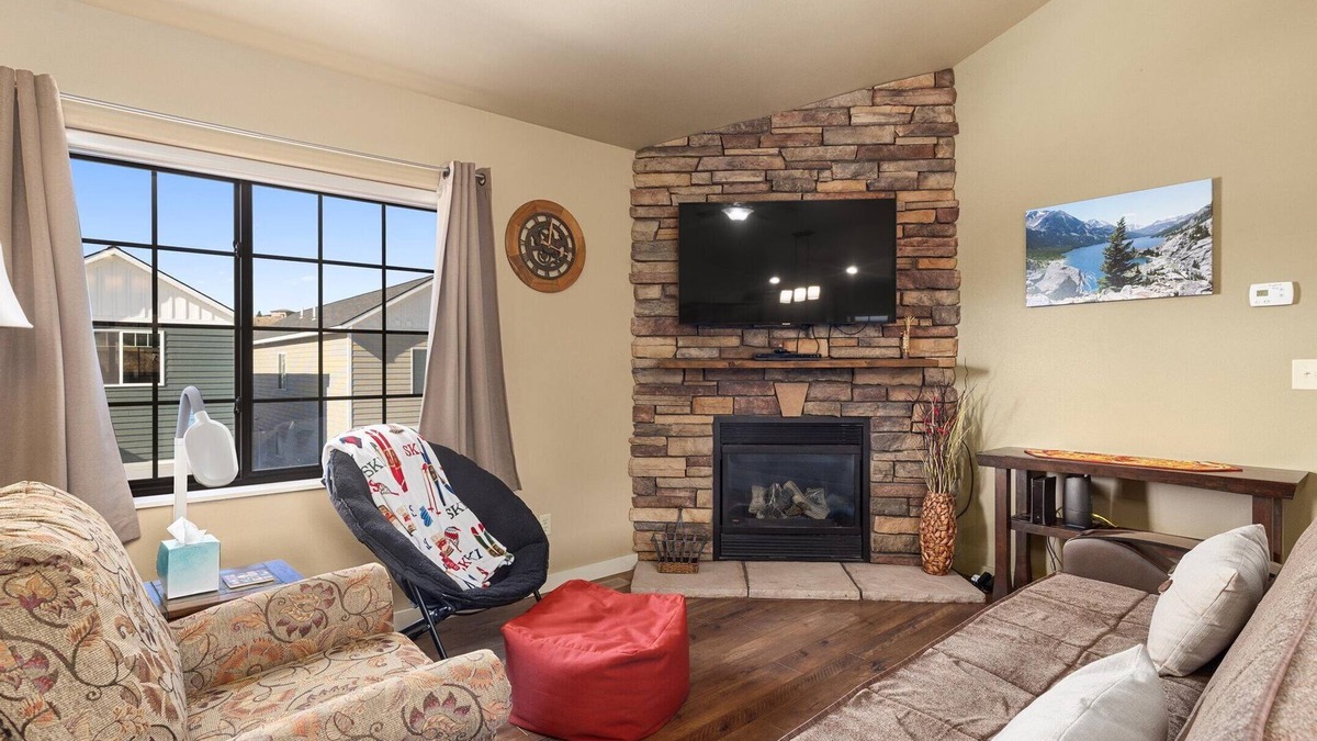 Red Lodge House | Sweet Pea -Suite in Brewery/Cannery Historic District of the north end of town!