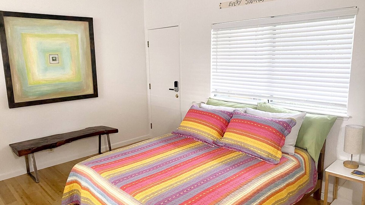 Los Olivos Apartment | Sweet Queen Retreat in Downtown Los Olivos.