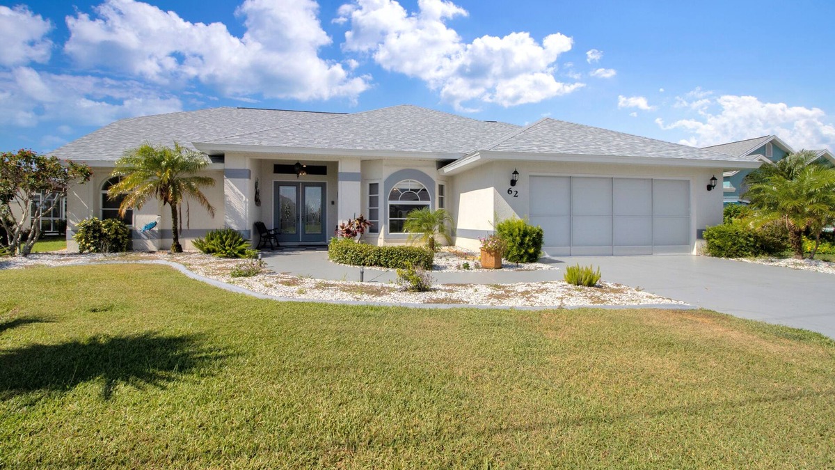 Broadmoor House | Sweet T Villa! Private heated pool! Beaches, golf courses and amenities!