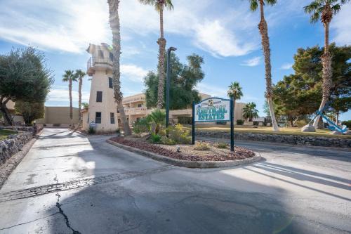 Nautical Estates House | Sweet Town home on the Island