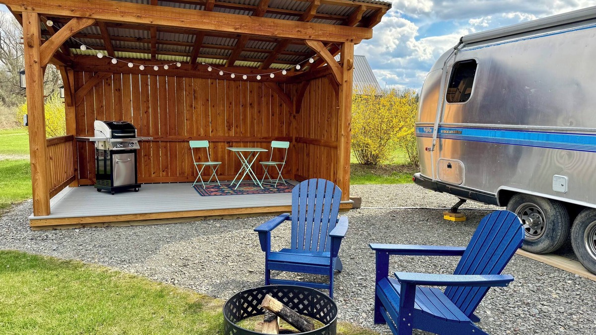 Hector House | Sweet Vintage Airstream in FLX Wine Country