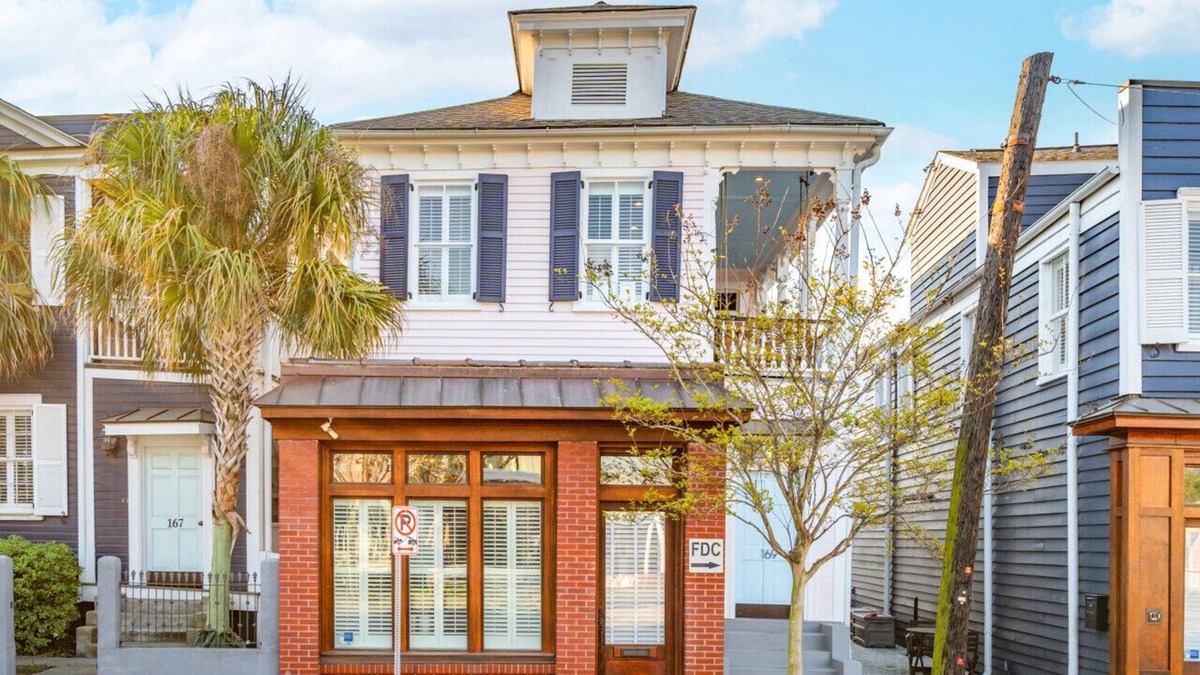 Westside Apartment | Sweetgrass Suite - Walk to King