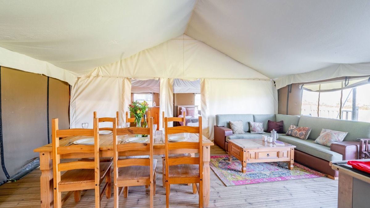 Saxmundham Cabin | Swift at Sweffling Hall, Suffolk