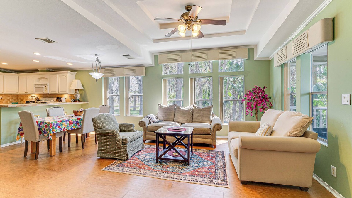 Diplomat House | Swim, Golf & Relax: Family Gem in North Fort Myers