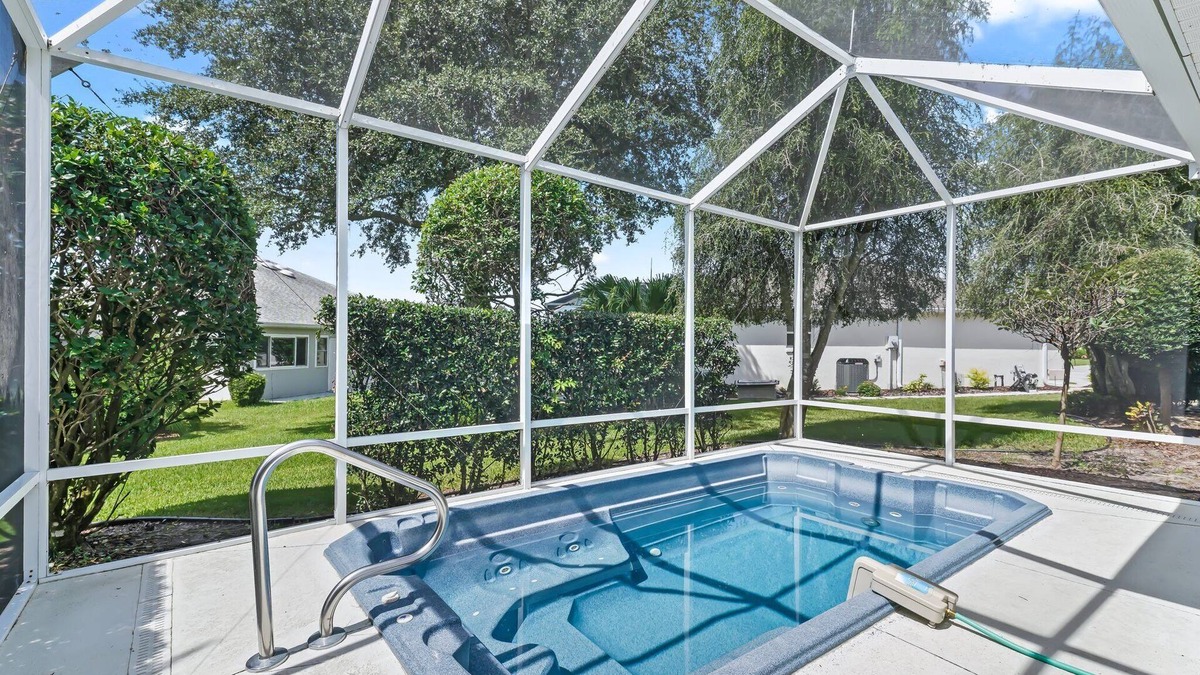 Chatham House | Swim Spa! 3/2 Designer in the Village of Chatham
