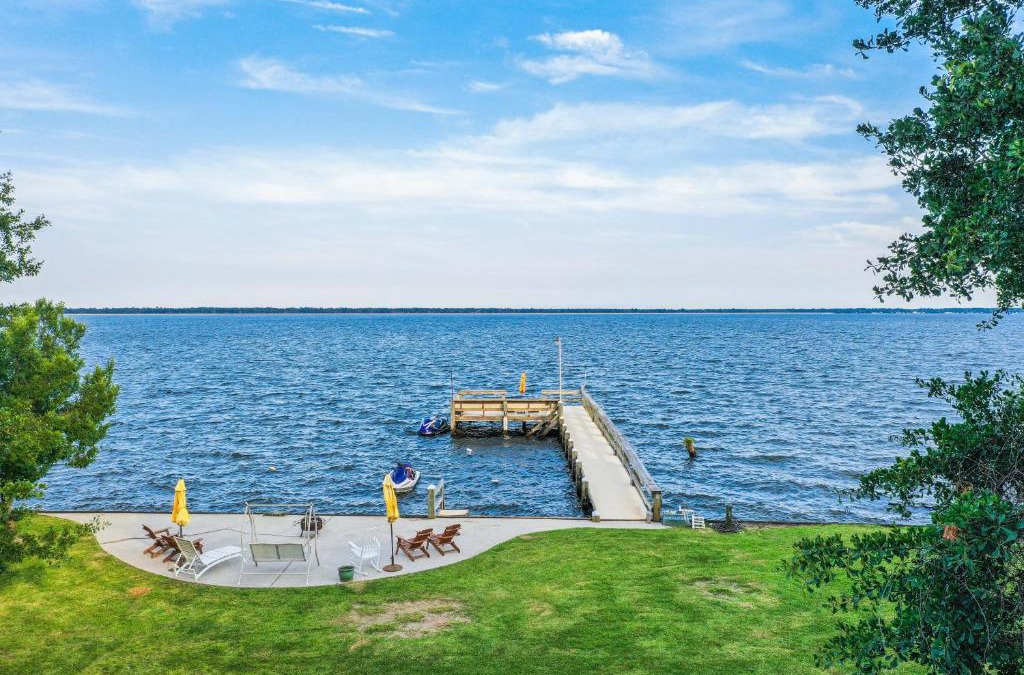 Russellville House | Swimmin' Hole
