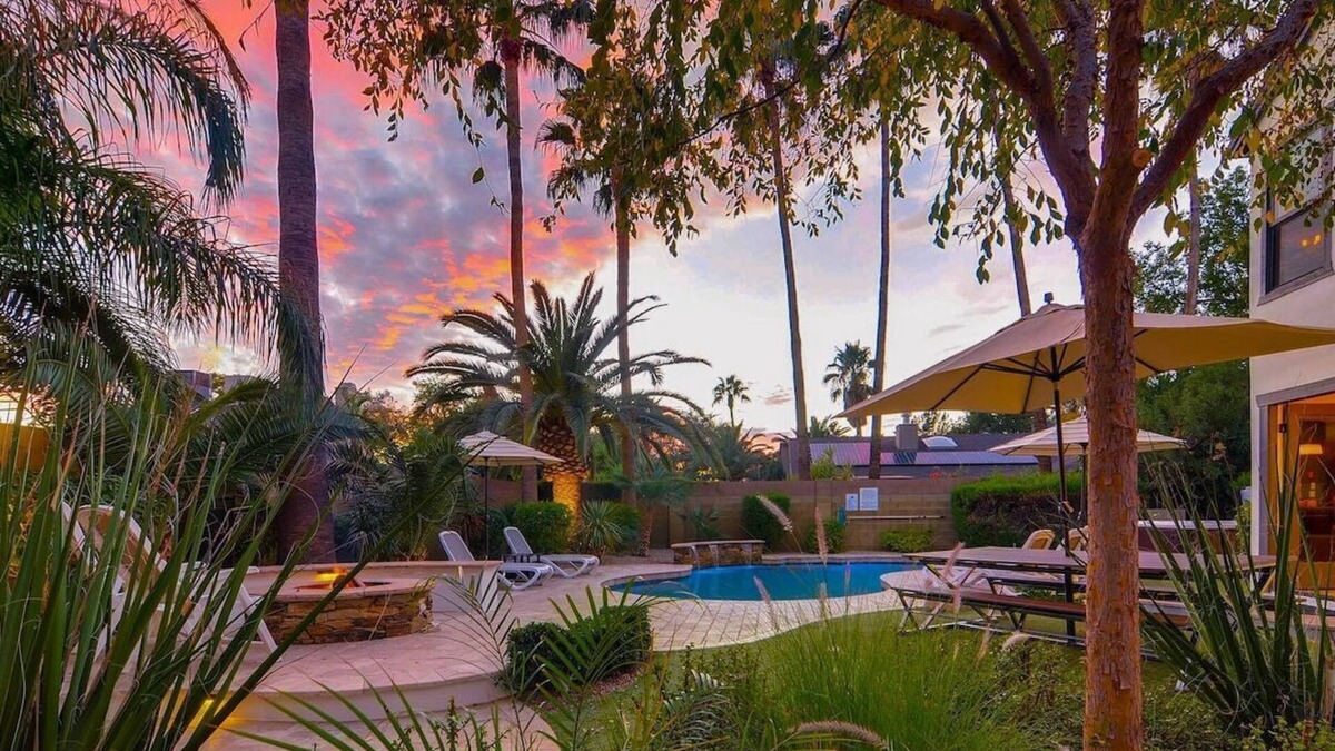 Kierland House | SWSS - Private Pool Unique/Chic 5star Resort Backyard Kierland - HiddenRoom