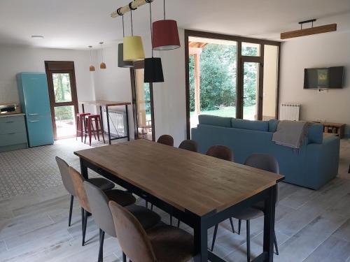 Soto Del Barco House | Tábara, a orillas del río