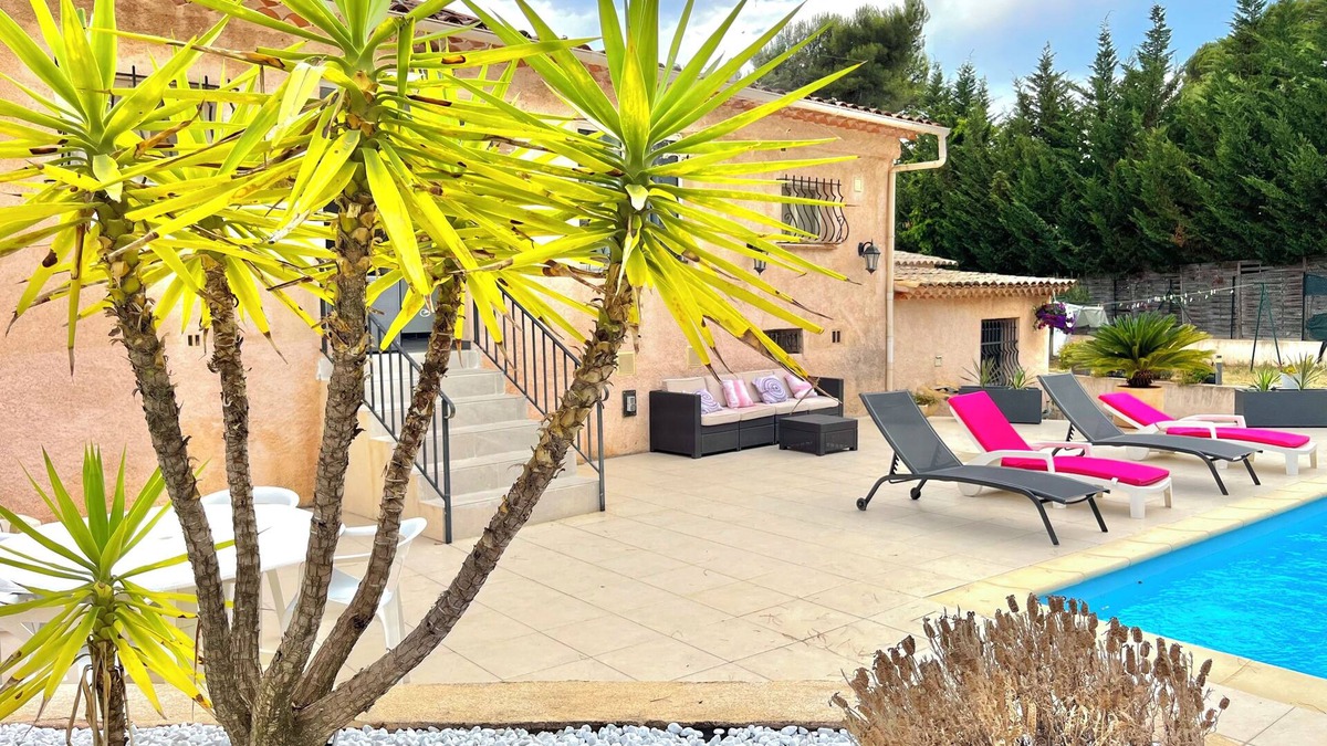 Frejus Apartment | T2 apartment in condominium (Villa) with pool access